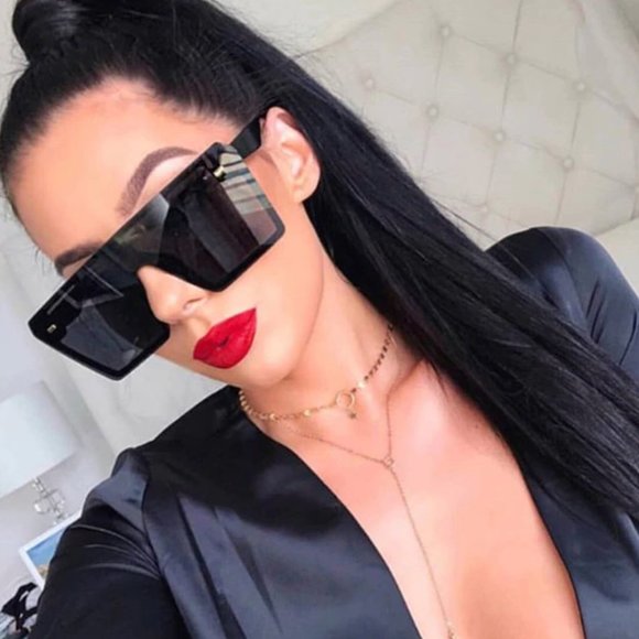 ?NEW!  Square Glass Sunglasses